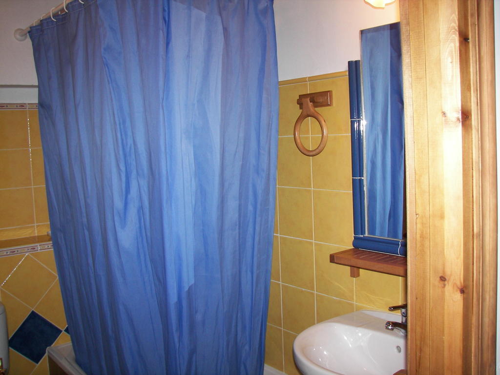 Antigua Casa Catones Hotel Huesca Szoba fotó